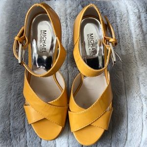 Michael Kors Yellow platform Sandals- Size 9